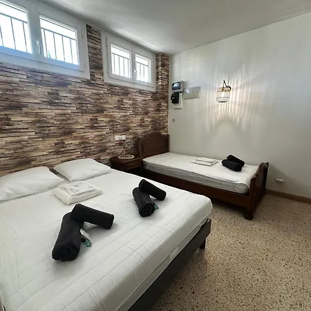 P2 Avec Terrasse Proche De La Apartmán